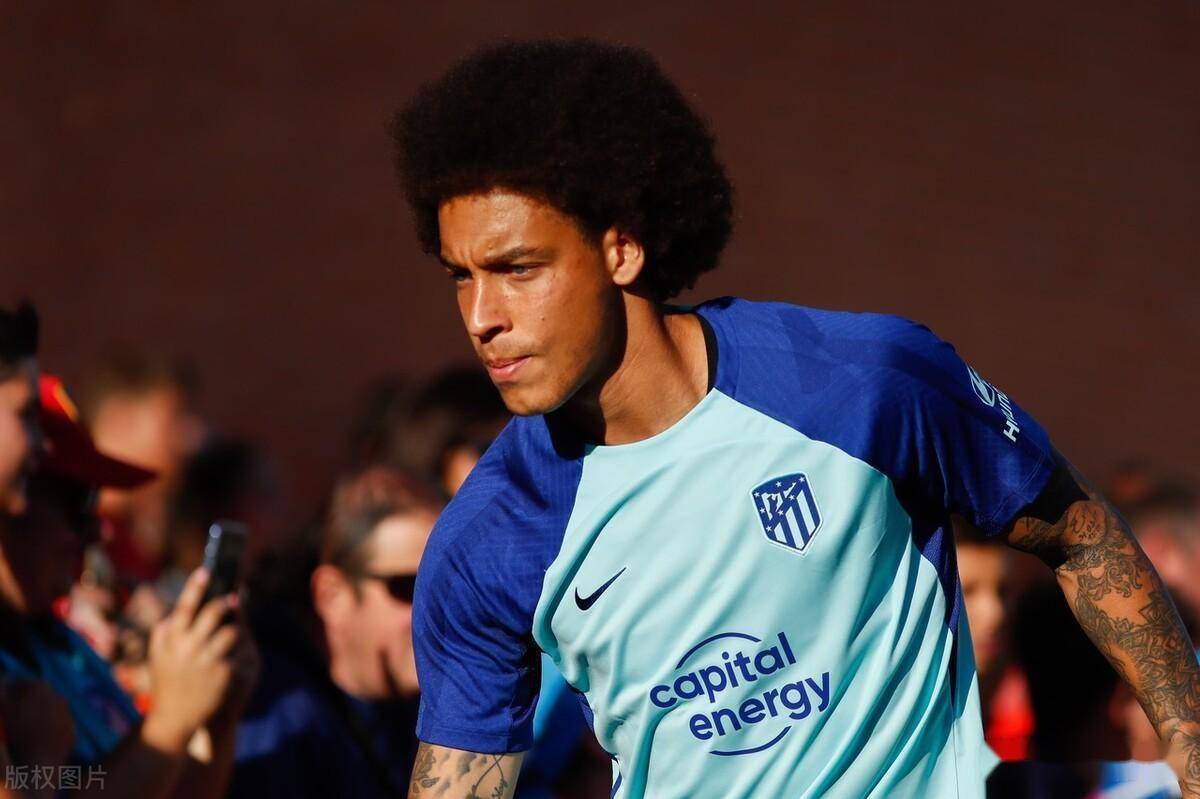 包含今夜亚冠焦点战,多特蒙德更衣室发声,话题不断,更衣室氛围转暖的词条