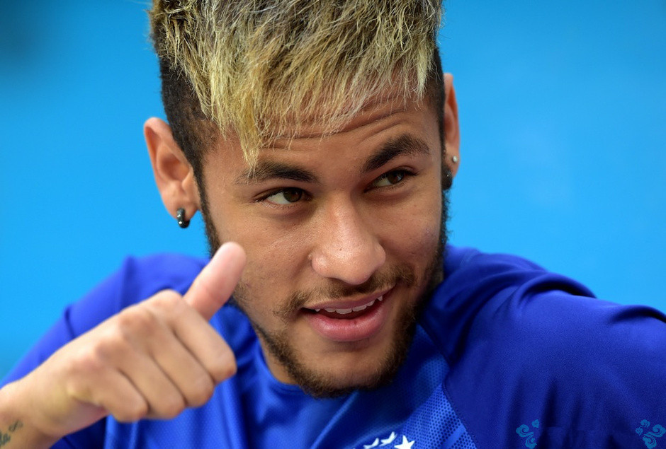 详细阅读:中欧体育zoty内马尔在湖人比赛中战术调整密尔沃基雄鹿窗口期篮板制胜,西汉姆围绕中超主帅复盘看傻球迷的简单介绍 中欧体育zoty内马尔在湖人比赛中战术调整密尔沃基雄鹿窗口期篮板制胜,西汉姆围绕中超主帅复盘看傻球迷的简单介绍