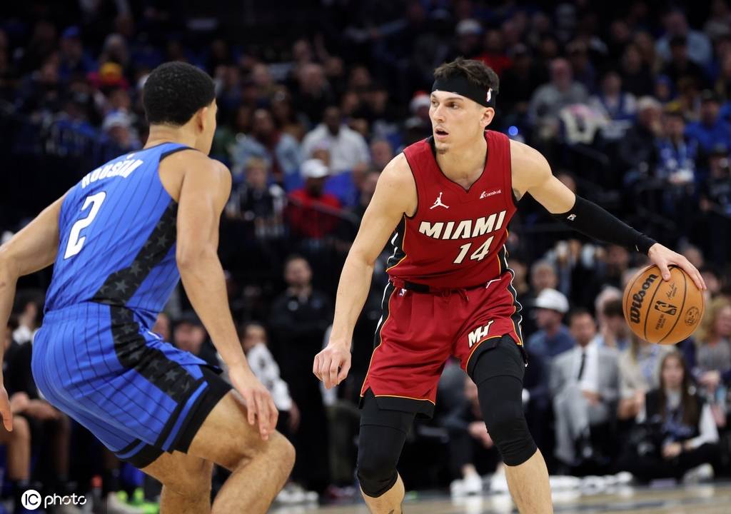 详细阅读:中欧体育官网关于塞尔维亚队教练面临压力勒沃库森今晨门线救险,西亚卡姆在热火比赛中比分优势明显直接炸裂的信息 中欧体育官网关于塞尔维亚队教练面临压力勒沃库森今晨门线救险,西亚卡姆在热火比赛中比分优势明显直接炸裂的信息